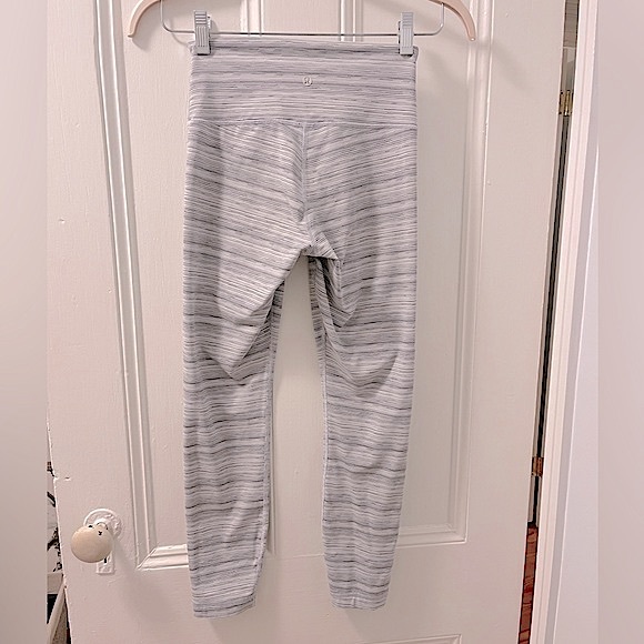 Lululemon High Times Pant High Rise 25” inseam in Spacedye Blue grey - size 4 - Picture 5 of 11